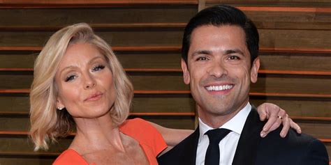 Kelly Ripa Posts ‘Nude’ Photo in Bed With Mark Consuelos